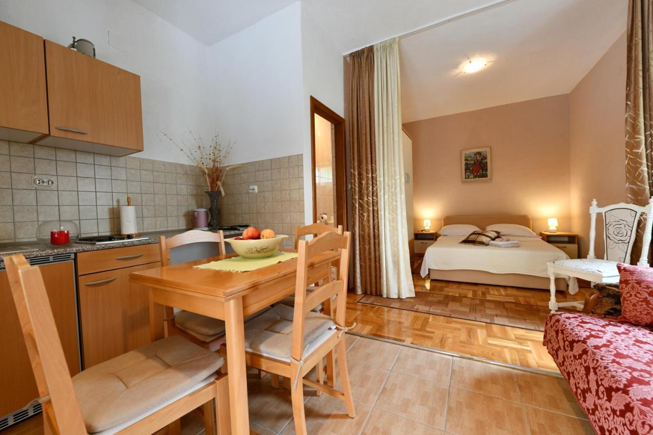 Apartments Alan Saborsko Екстериор снимка